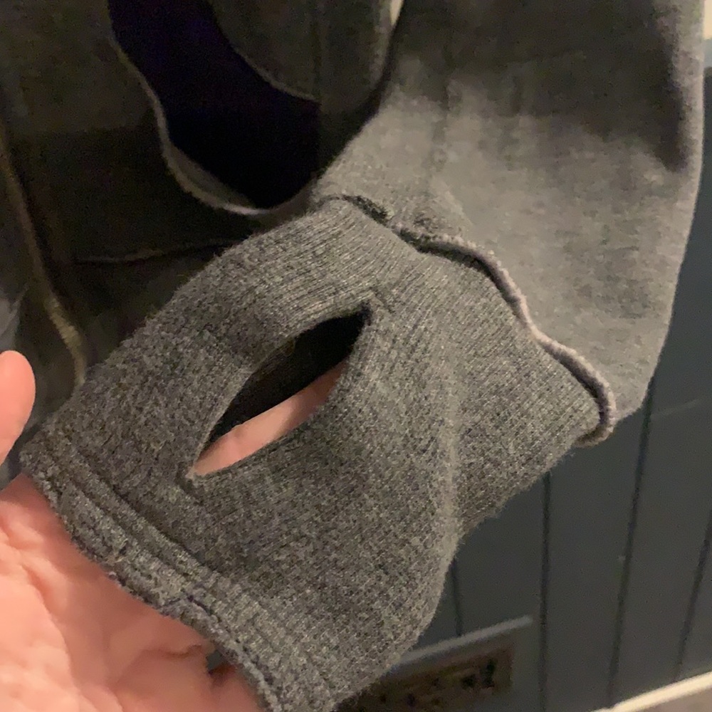 Lululemon Sweater - Picture 5 of 7